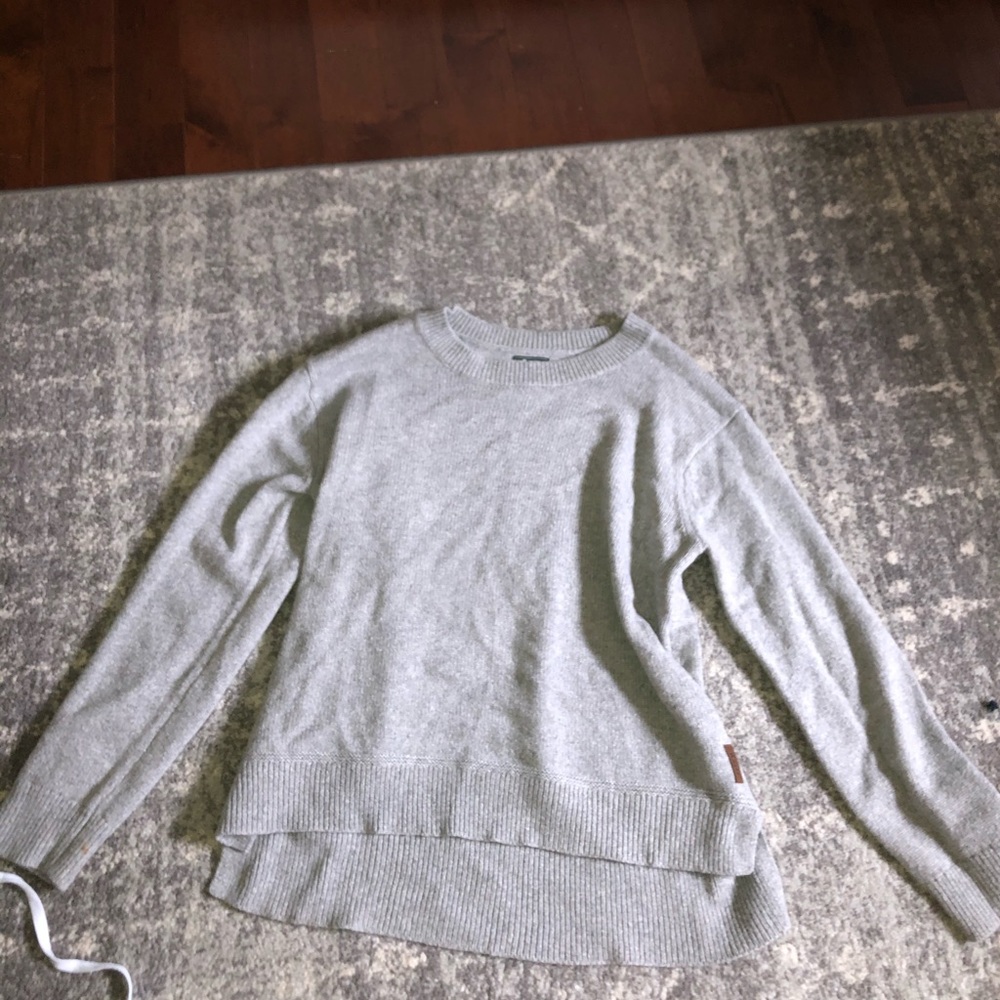 Roots crew neck